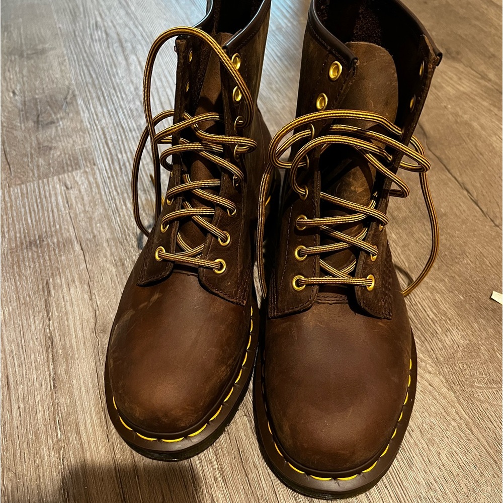 Dr.Marten brown boots